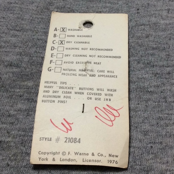 Vintage Benjamin Bunny Button - Picture 2 of 5